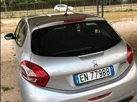 Usata Peugeot 208 68 CV (50 kW) 2012 Grigio Utilitaria
