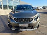 Usata Peugeot 3008 GT-line 120 CV (88 kW) 2017 Verde SUV
