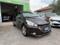 Usata Peugeot 208 Allure 95 CV (69 kW) 2012 Marrone Utilitaria