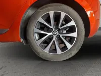 Usata Renault Clio Techno 145 CV (106 kW) 2023 Arancione Utilitaria