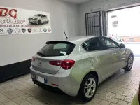 Usata Alfa Romeo Giulietta Distinctive 105 CV (77 kW) 2013 Grigio Utilitaria