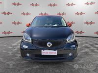 Usado Smart ForFour Passion 90 CV (66 kW) 2015 Negro Utilitario