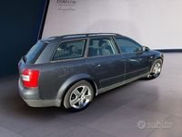Begagnad Audi A4 101 HK (74 kW) 2003 Grå Sedan