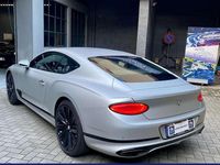 Usata Bentley Continental GT 659 CV (484 kW) 2023 Pellicola grigio satinato Coupé