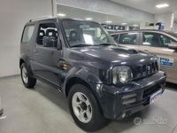 Usata Suzuki Jimny 86 CV (63 kW) 2007 Nero SUV