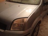 Usata Ford Fusion 80 CV (58 kW) 2006 Monovolume