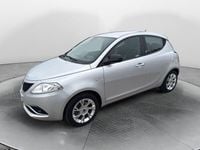 Usata Lancia Ypsilon Gold 69 CV (50 kW) 2016 Argento Utilitaria