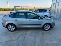 Usata Ford Focus 116 CV (85 kW) 2006 Grigio Berlina