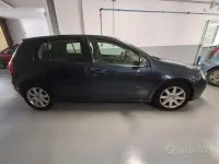 Usata VW Golf V 140 CV (102 kW) 2006 Bluazzurro Utilitaria