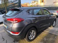 Usata Hyundai Tucson Comfort 135 CV (99 kW) 2016 Grigio SUV