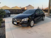 Usata Mercedes A160 Executive 90 CV (66 kW) 2014 Nero Utilitaria