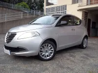 Usata Lancia Ypsilon Gold 69 CV (50 kW) 2012 Argento Utilitaria