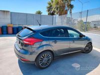 Usata Ford Focus Titanium 120 CV (88 kW) 2016 Grigio Berlina