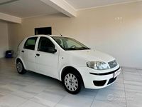 Usata Fiat Punto Active 59 CV (43 kW) 2010 Bianco Berlina