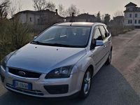 Usata Ford Focus 90 CV (66 kW) 2006 Grigio Station wagon
