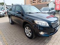 Begagnad Toyota RAV4 150 HK (110 kW) 2011 Grå SUV