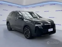 Usata Peugeot 5008 Allure 196 CV (144 kW) 2025 Grigio scuro SUV
