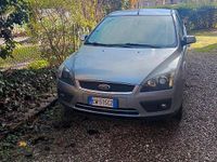 Usata Ford Focus 125 CV (91 kW) 2005 Blu Utilitaria