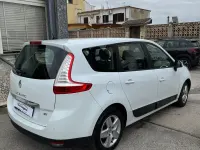 Usata Renault Scenic E-Tech Dynamique 131 CV (96 kW) 2011 Bianco Monovolume