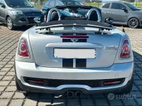 Usata Mini Cooper S Roadster 184 CV (135 kW) 2012 Grigio Cabrio