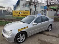 Usata Mercedes C200 Elegance 170 CV (125 kW) 2000 Grigio Berlina