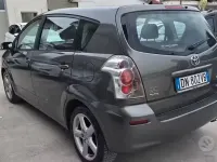 Usata Toyota Corolla Verso 140 CV (102 kW) 2008 Grigio Monovolume