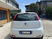 Usata Fiat Punto Young 69 CV (50 kW) 2016 Bianco Utilitaria
