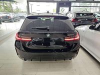 Usata BMW 320 M Sport 190 CV (139 kW) 2024 Saphire black Station wagon
