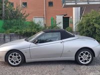 Usata Alfa Romeo Spider 128 CV (94 kW) 2003 Grigio Cabrio