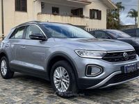 Usata VW T-Roc Life 116 CV (85 kW) 2023 Nero SUV