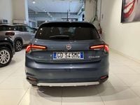 Usata Fiat Tipo Cross 131 CV (96 kW) 2021 Blu/azzurro Utilitaria