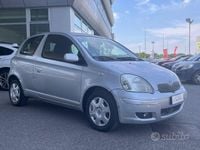 Usata Toyota Yaris Sol 65 CV (47 kW) 2005 Grigio Utilitaria