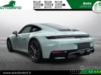 Usata Porsche 992 541 CV (397 kW) 2024 Verde