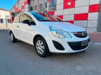 Usata Opel Corsa Selection 65 CV (47 kW) 2012 Bianco Utilitaria