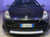 Usata Renault Clio II Luxe 101 CV (74 kW) 2010 Nero Berlina