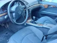 Usata Mercedes E220 150 CV (110 kW) 2004 Blu Berlina