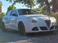 Usata Alfa Romeo Giulietta Distinctive 170 CV (125 kW) 2012 Bianco Utilitaria