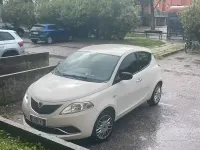 Usata Lancia Ypsilon 60 CV (44 kW) 2016 Bianco Utilitaria
