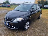 Usata Lancia Ypsilon Silver 69 CV (50 kW) 2016 Nero Utilitaria