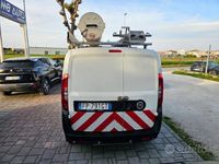 Begagnad Fiat Doblò 120 HK (88 kW) 2018 Vit Minibuss