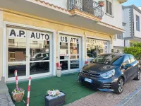 Usado Kia Rio 75 HP (55 kW) 2016 Cinzento Citadino