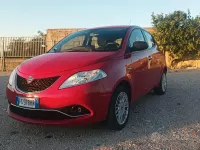 Usata Lancia Ypsilon Platinum 69 CV (50 kW) 2017 Rosso Utilitaria