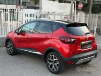 Usata Renault Captur 90 CV (66 kW) 2019 Rosso SUV