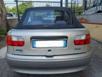 Usado Fiat Punto Cabriolet 60 HP (44 kW) 2000 Prateado Cabrios