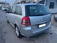 Usata Opel Zafira 140 CV (102 kW) 2010 Monovolume