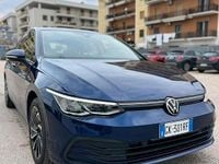 Usata VW Golf VIII Life 115 CV (84 kW) 2022 Blu Berlina