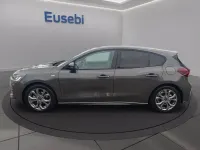 Usata Ford Focus ST-Line 125 CV (91 kW) 2023 Grigio scuro Berlina