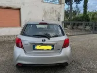 Usata Toyota Yaris Hybrid Active 75 CV (55 kW) 2015 Berlina