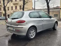 Usata Alfa Romeo 147 105 CV (77 kW) 2002 Utilitaria