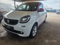 Usata Smart ForFour Passion 71 CV (52 kW) 2016 Bianco Utilitaria